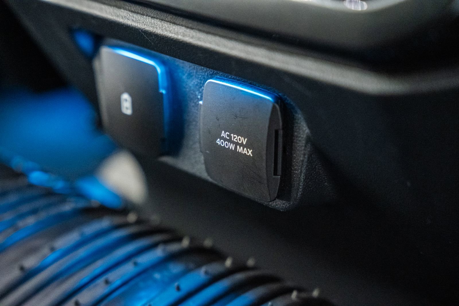 Certified 2023 Ford F150 Lariat w/ Equipment Group 502A High image 42