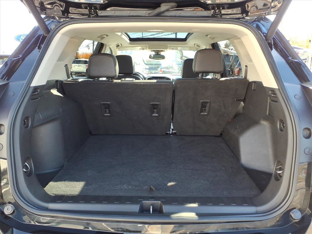 Used 2022 GMC Terrain Denali w/ Denali Premium Package image 9