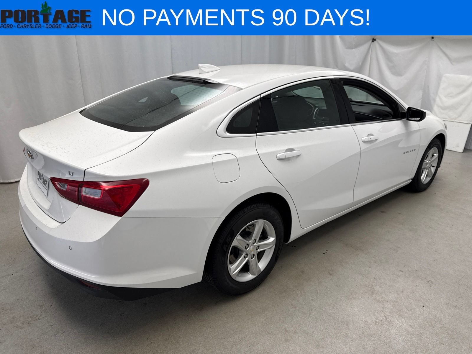 Used 2024 Chevrolet Malibu LT FWD image 2