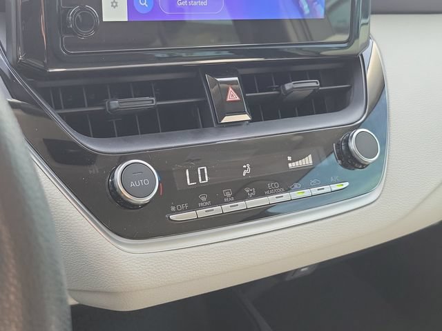 Used 2025 Toyota Corolla LE FWD image 28