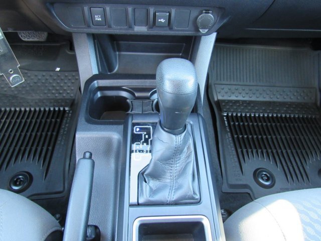 Used 2021 Toyota Tacoma SR AWD/4WD image 28