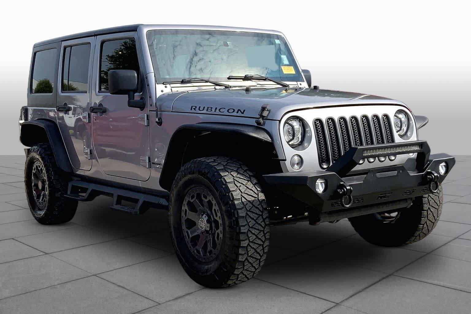 Used 2018 Jeep Wrangler Unlimited Rubicon w/ Connectivity Group AWD/4WD image 3