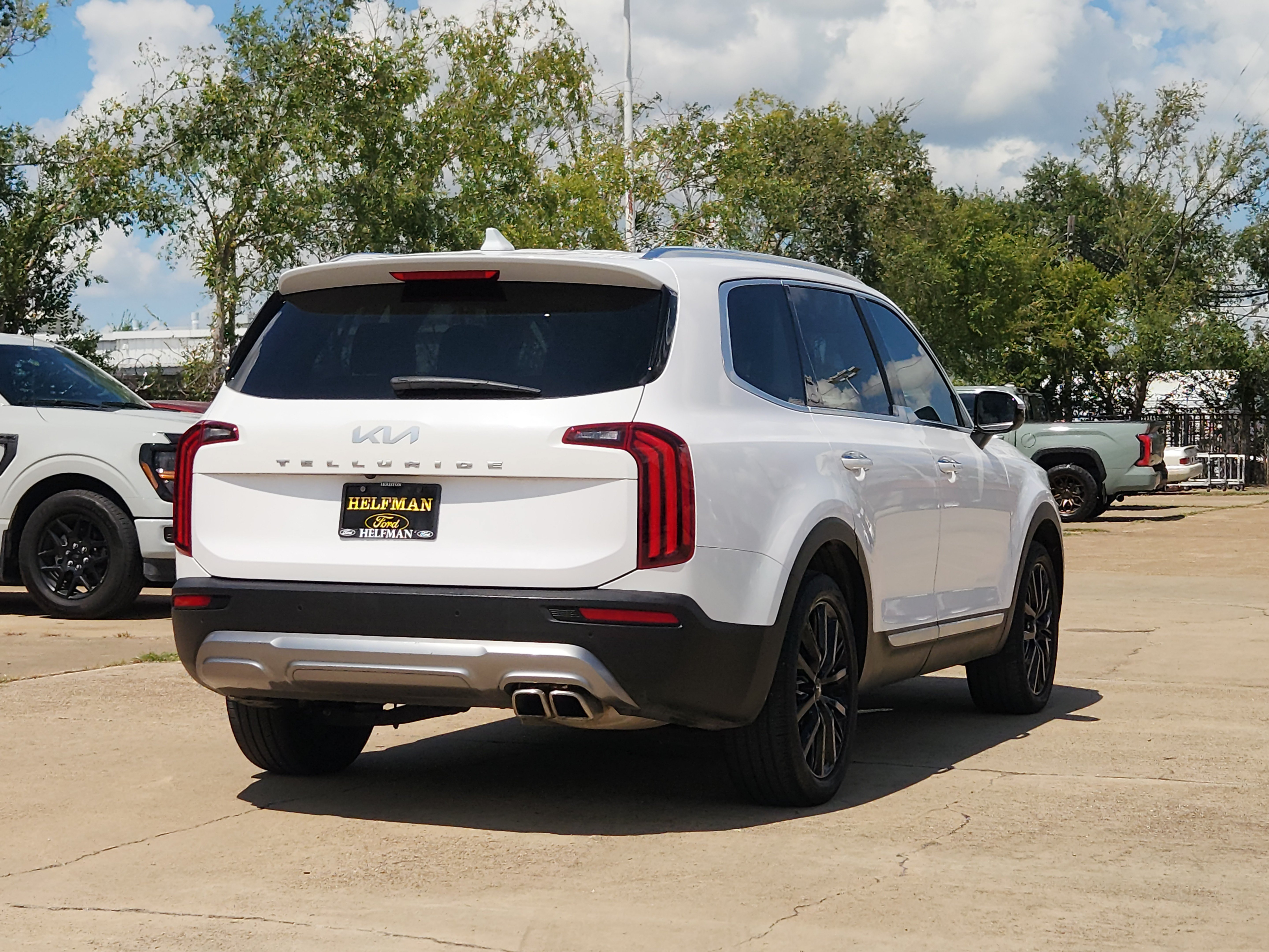 Used 2022 Kia Telluride SX FWD image 3