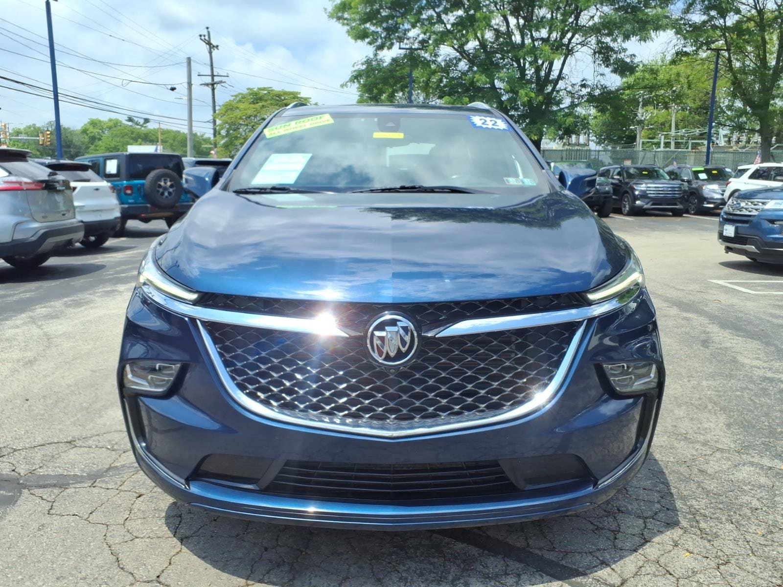 Used 2022 Buick Enclave Avenir w/ Avenir Technology Package AWD/4WD image 6