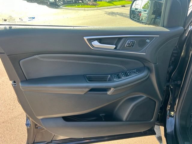 Certified 2024 Ford Edge Titanium w/ Equipment Group 301A AWD/4WD image 23