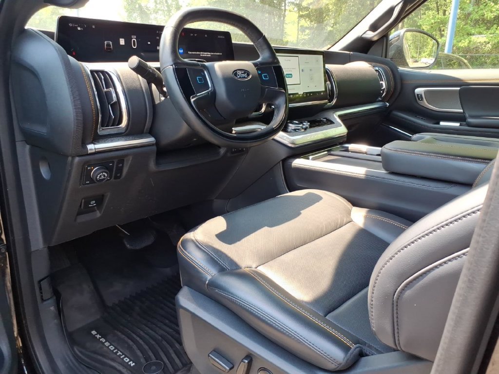 Certified 2025 Ford Expedition Tremor AWD/4WD image 14