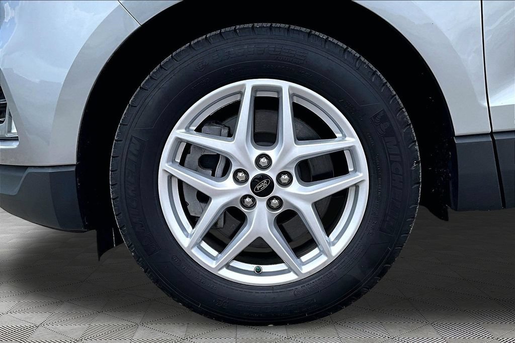 Certified 2023 Ford Edge SEL w/ Convenience Package AWD/4WD image 9