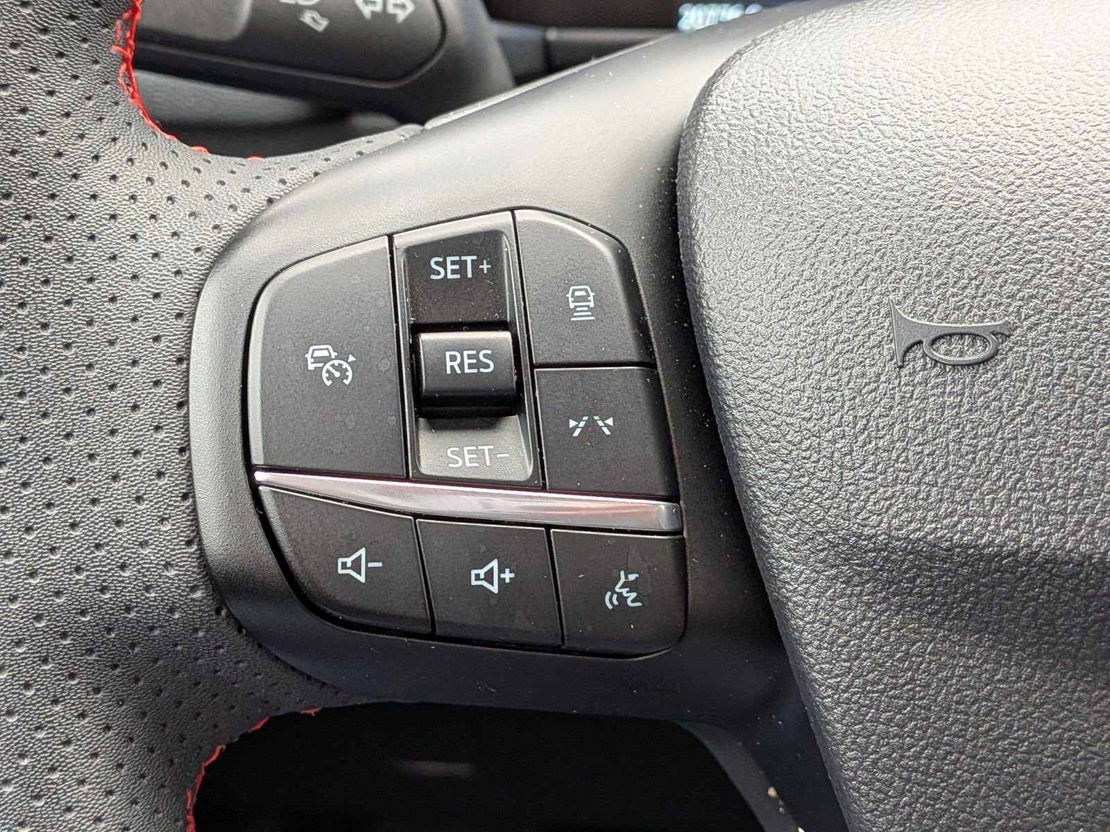 Certified 2023 Ford Escape ST-Line w/ Tech Pack #1 image 29