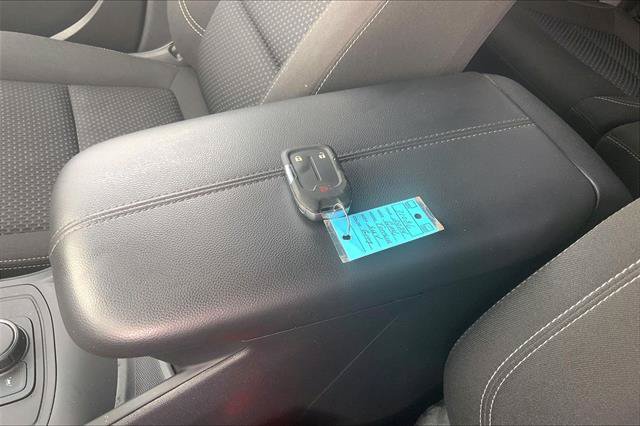 Used 2024 GMC Terrain SLE FWD image 11