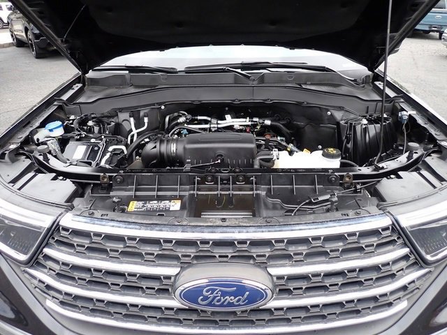 Certified 2023 Ford Explorer XLT w/ Equipment Group 202A image 14