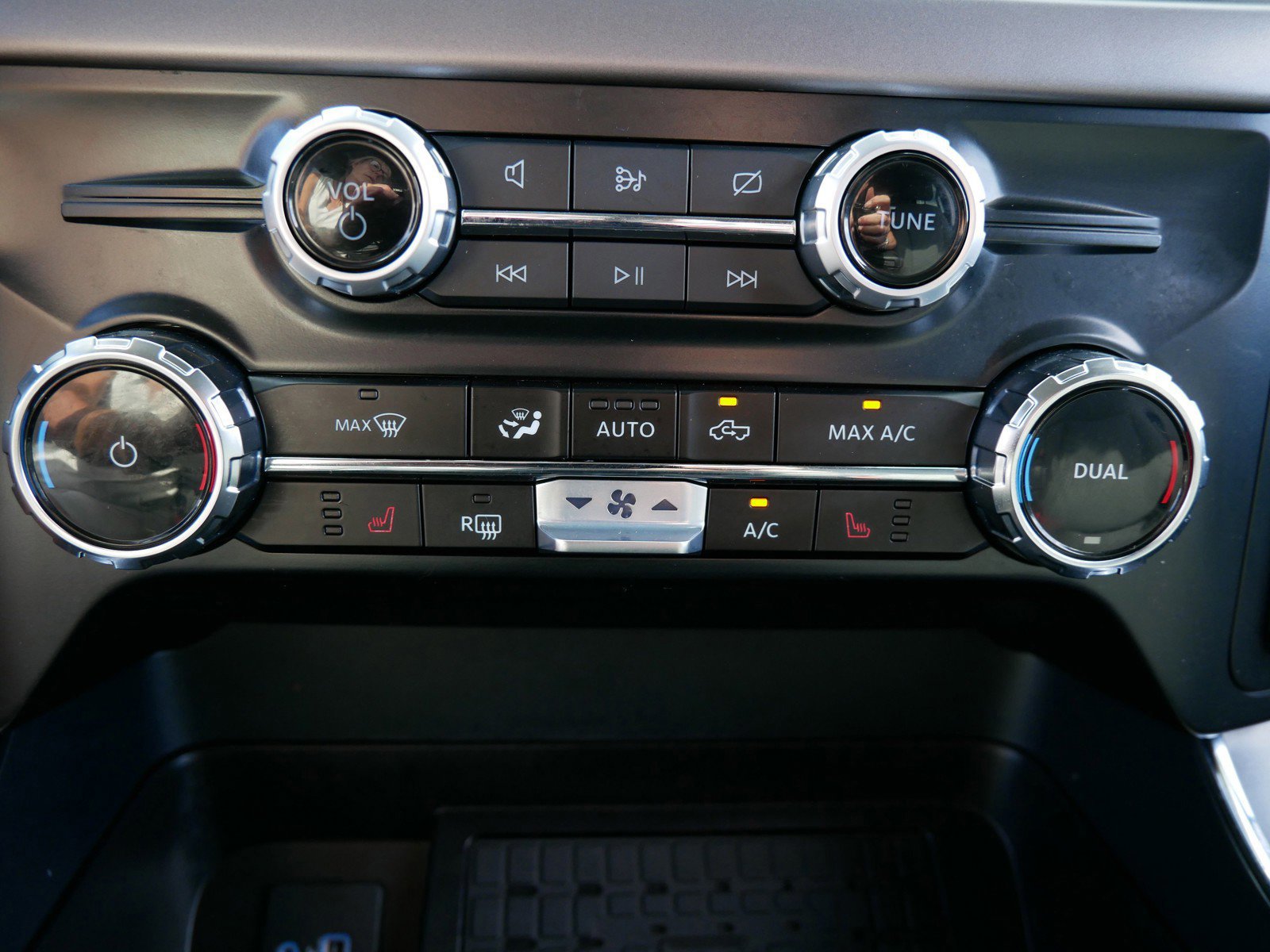 Certified 2024 Ford F150 XLT w/ Equipment Group 302A MID image 28