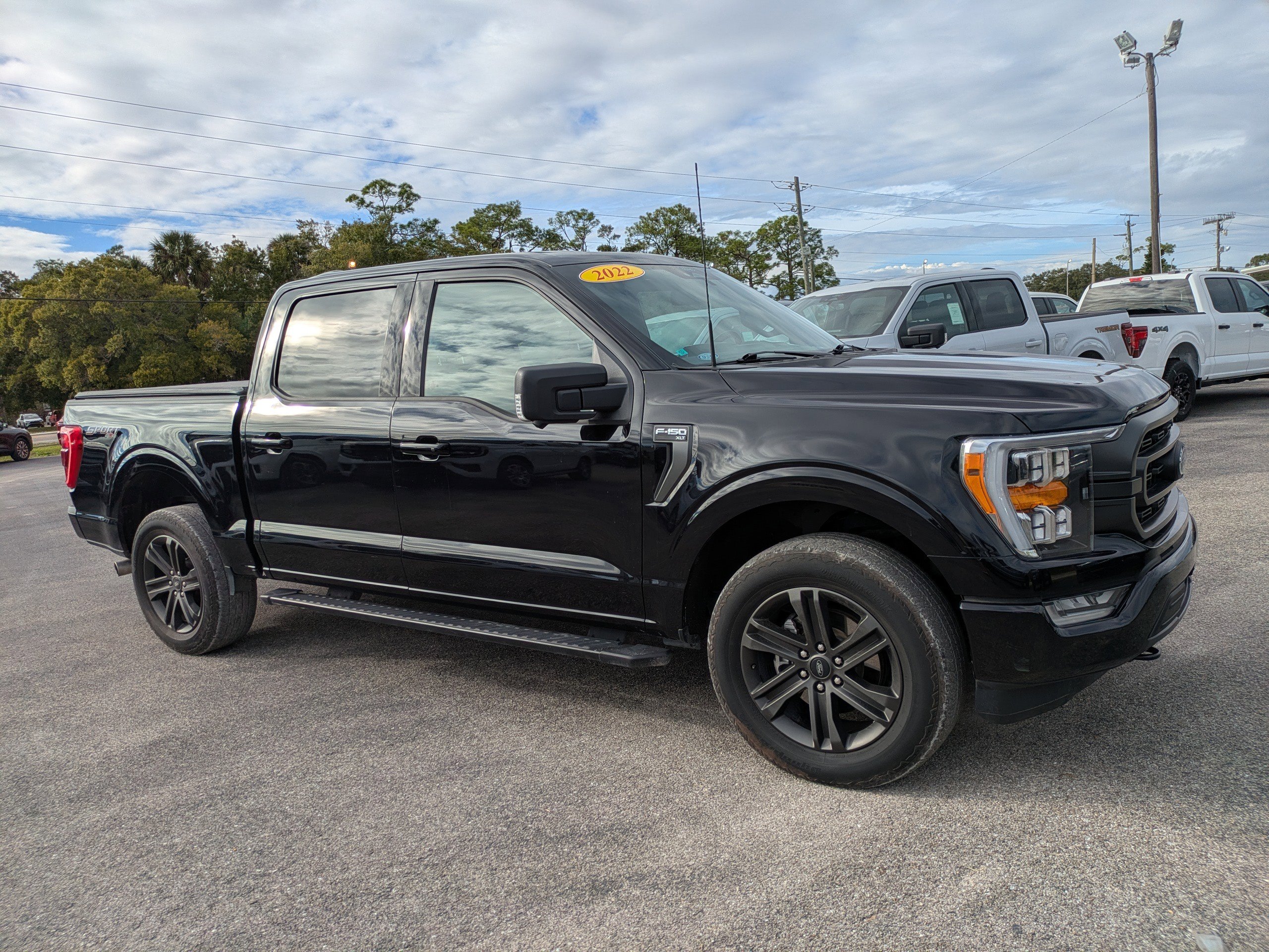 Certified 2022 Ford F150 XLT w/ Equipment Group 302A High image 2