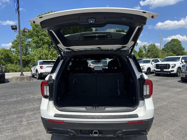 Certified 2025 Ford Explorer ST-Line AWD/4WD image 10