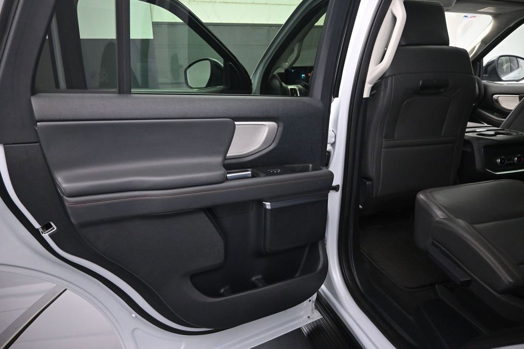 Certified 2025 Ford Expedition Active AWD/4WD image 12
