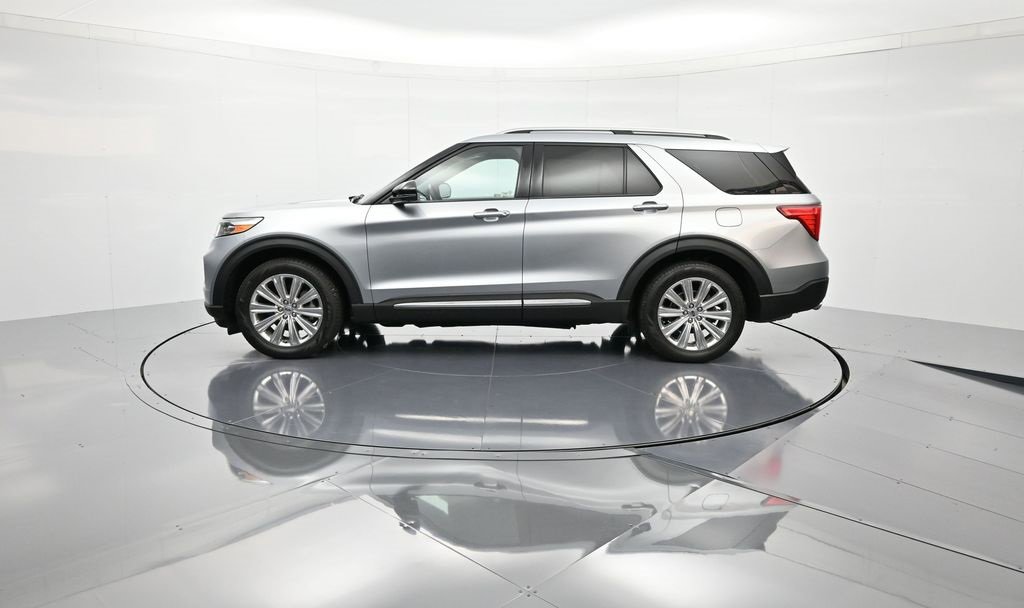 Certified 2022 Ford Explorer Limited w/ Limited Technology Package image 8