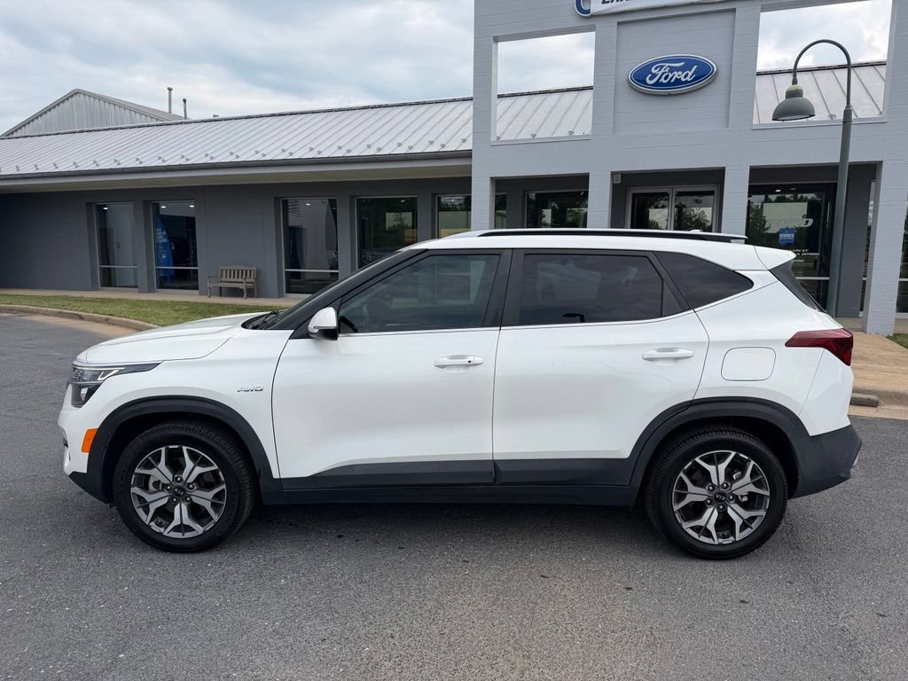 Used 2021 Kia Seltos EX AWD/4WD image 2