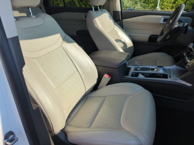 Certified 2021 Ford Explorer Platinum w/ Equipment Group 601A AWD/4WD image 37