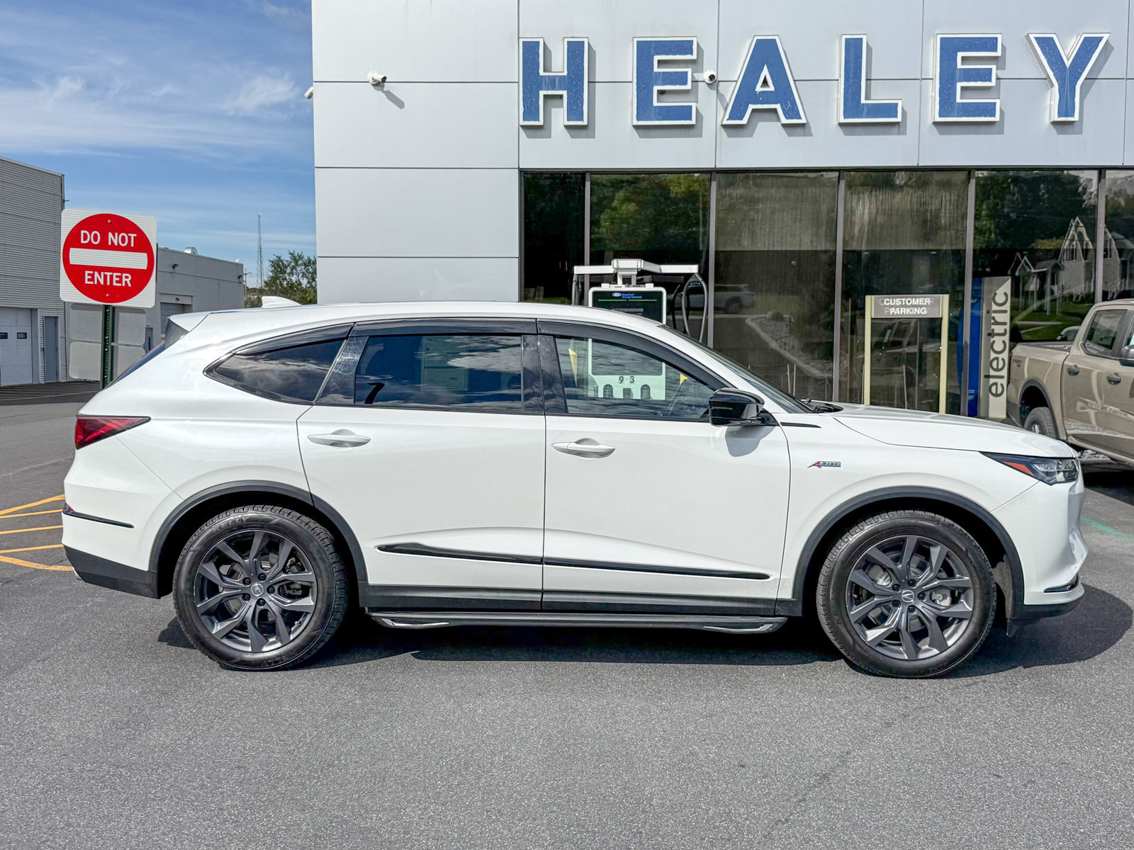 Used 2022 Acura MDX A-Spec AWD/4WD image 8