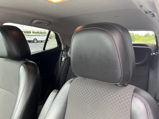 Used 2020 Buick Encore Preferred AWD/4WD image 14