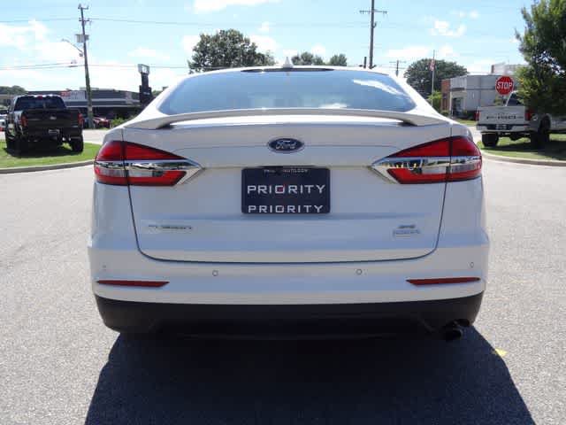 Certified 2019 Ford Fusion SE w/ Equipment Group 151A FWD image 3