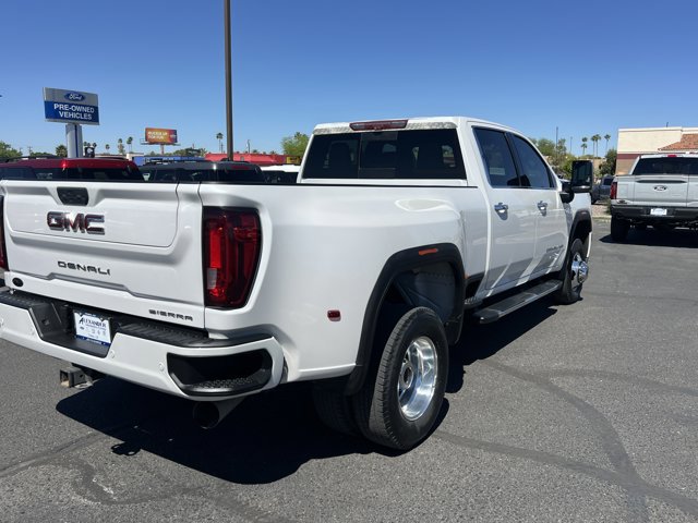 Used 2022 GMC Sierra 3500 Denali w/ Denali Ultimate Package AWD/4WD image 7