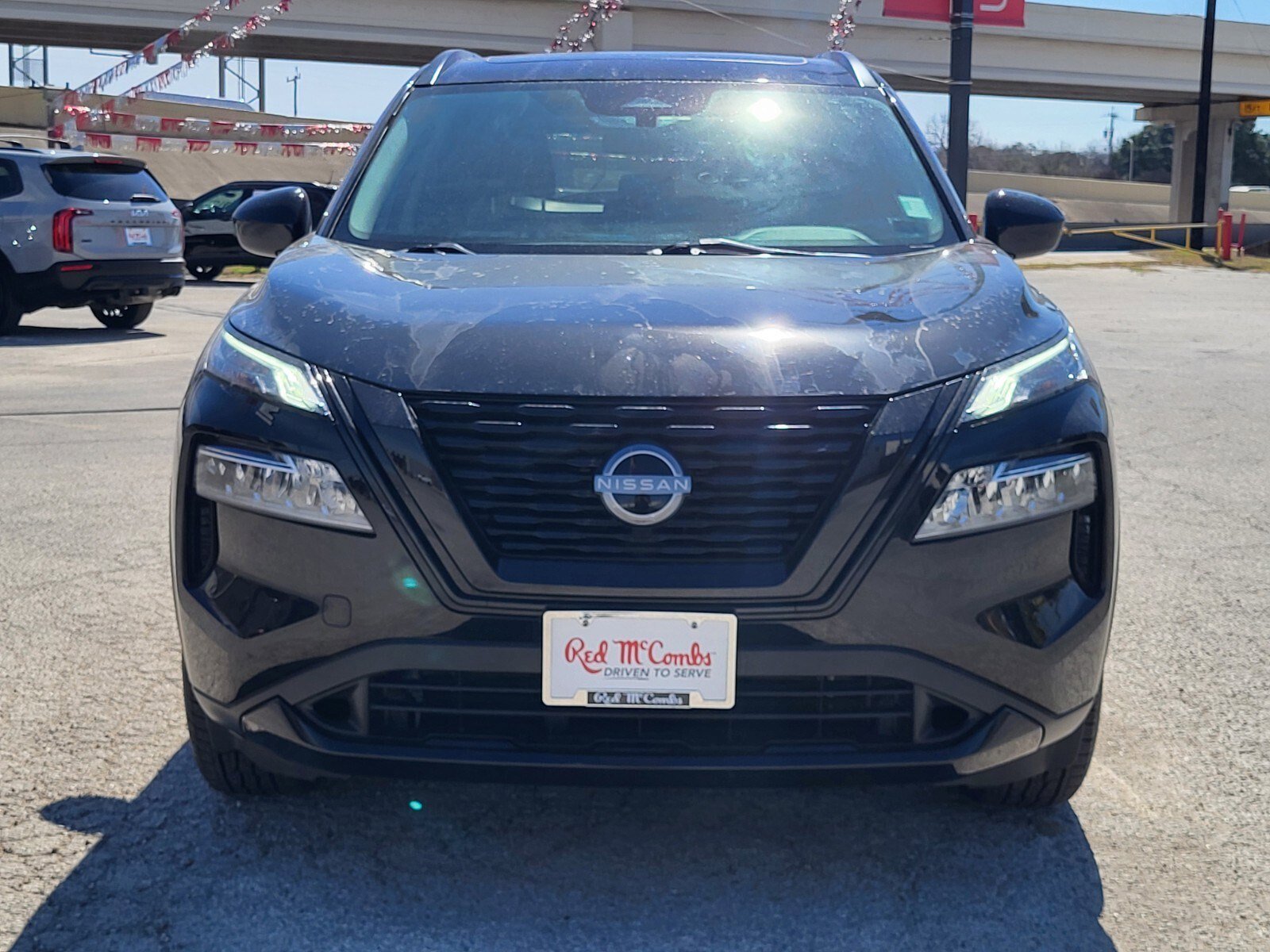 Used 2023 Nissan Rogue SV w/ SV Premium B Package image 9