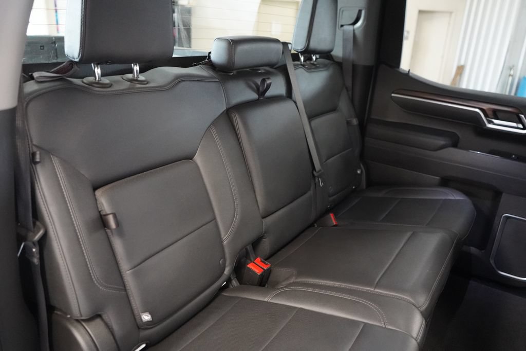 Used 2025 GMC Sierra 1500 SLT RWD image 27