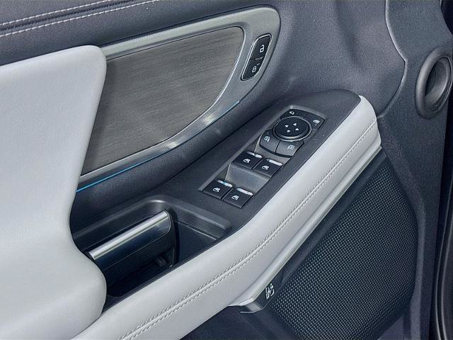Certified 2025 Ford Expedition Platinum AWD/4WD image 18