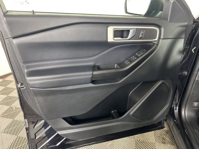 Certified 2020 Ford Explorer XLT w/ Equipment Group 202A AWD/4WD image 10