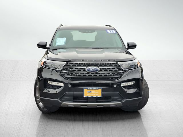 Certified 2022 Ford Explorer XLT w/ Equipment Group 202A image 2