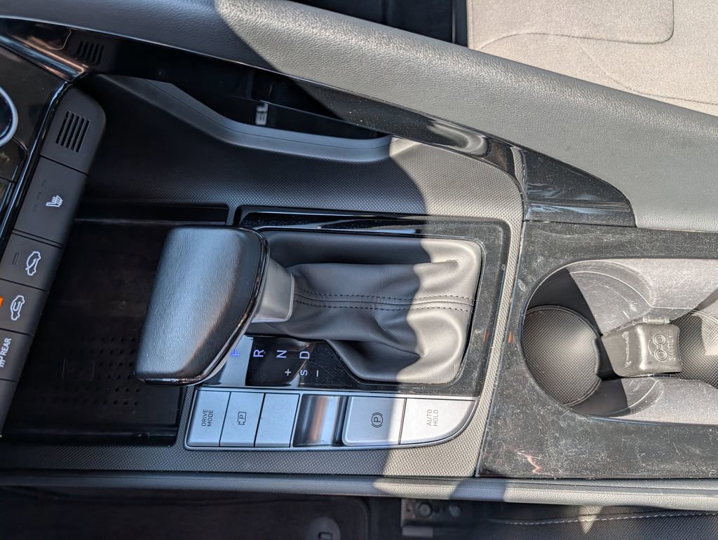 Used 2023 Hyundai Elantra SEL w/ Convenience Package image 15