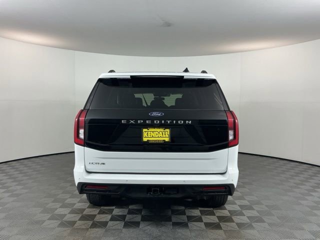 Certified 2025 Ford Expedition Active AWD/4WD image 5