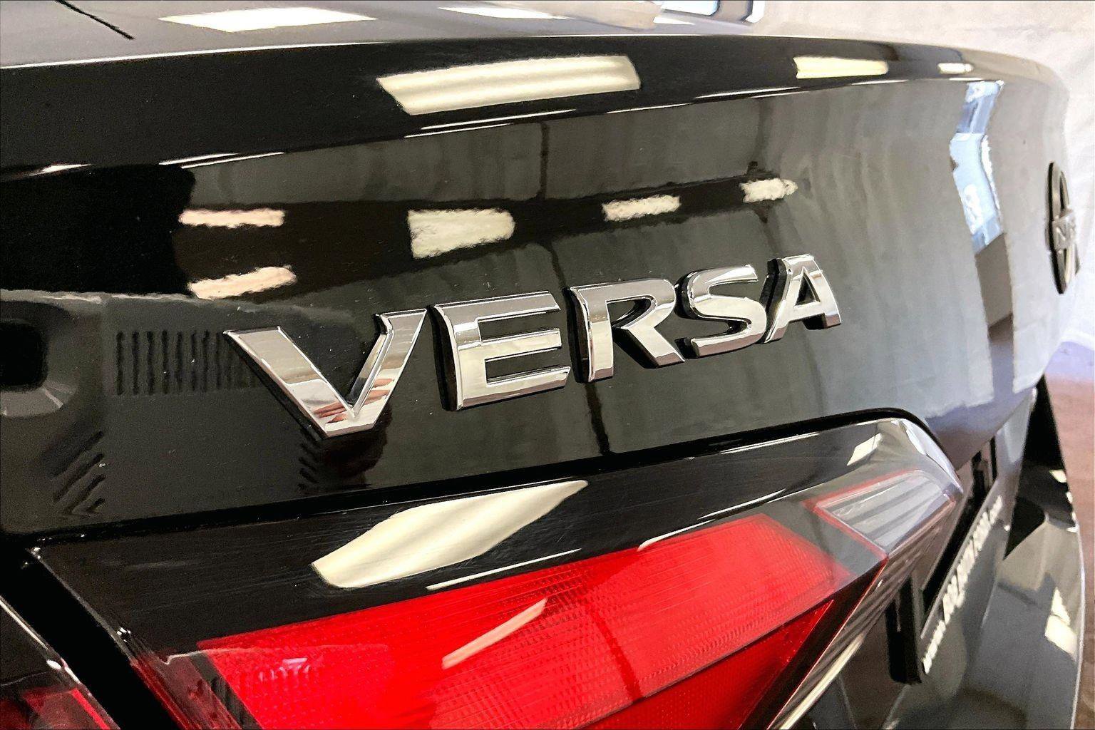 Used 2024 Nissan Versa S w/ Trunk Package image 13