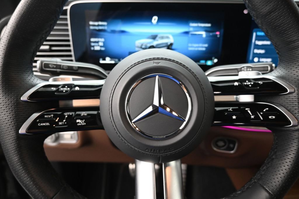 Used 2025 Mercedes-Benz GLS 450 4MATIC image 19