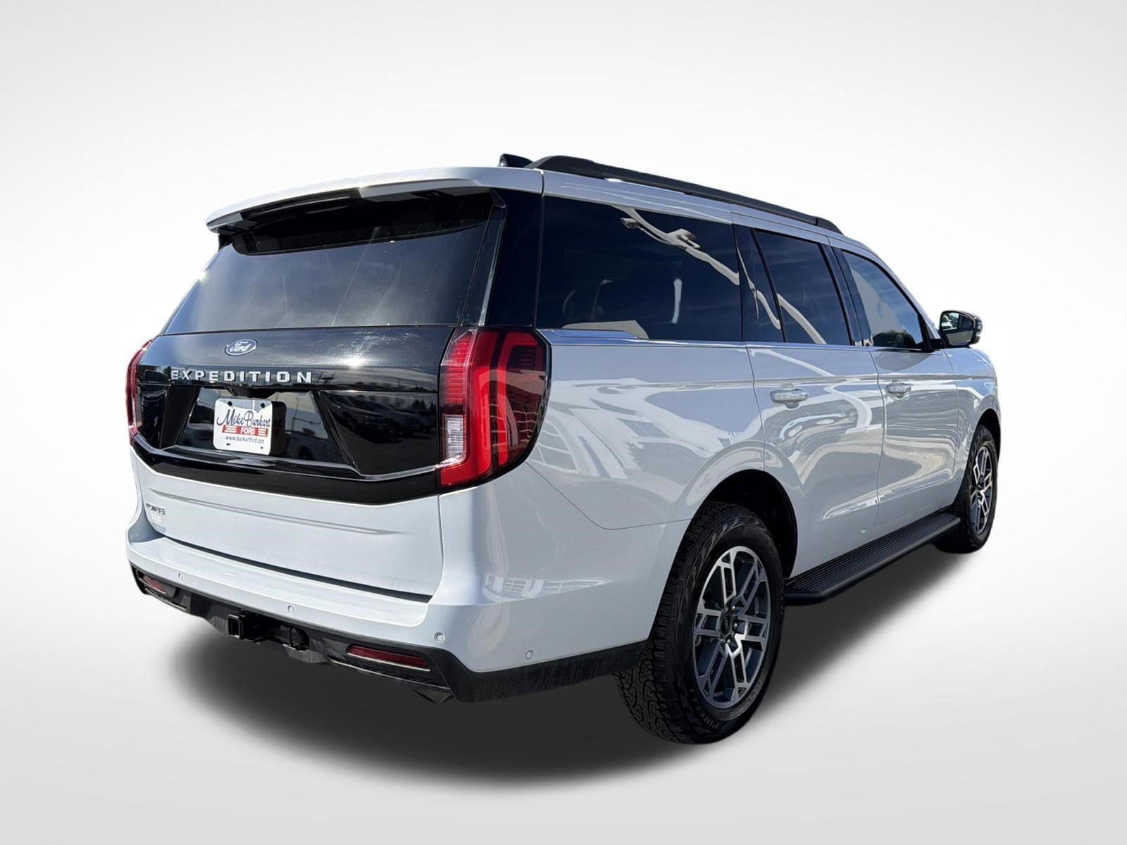 Certified 2025 Ford Expedition Active image 4
