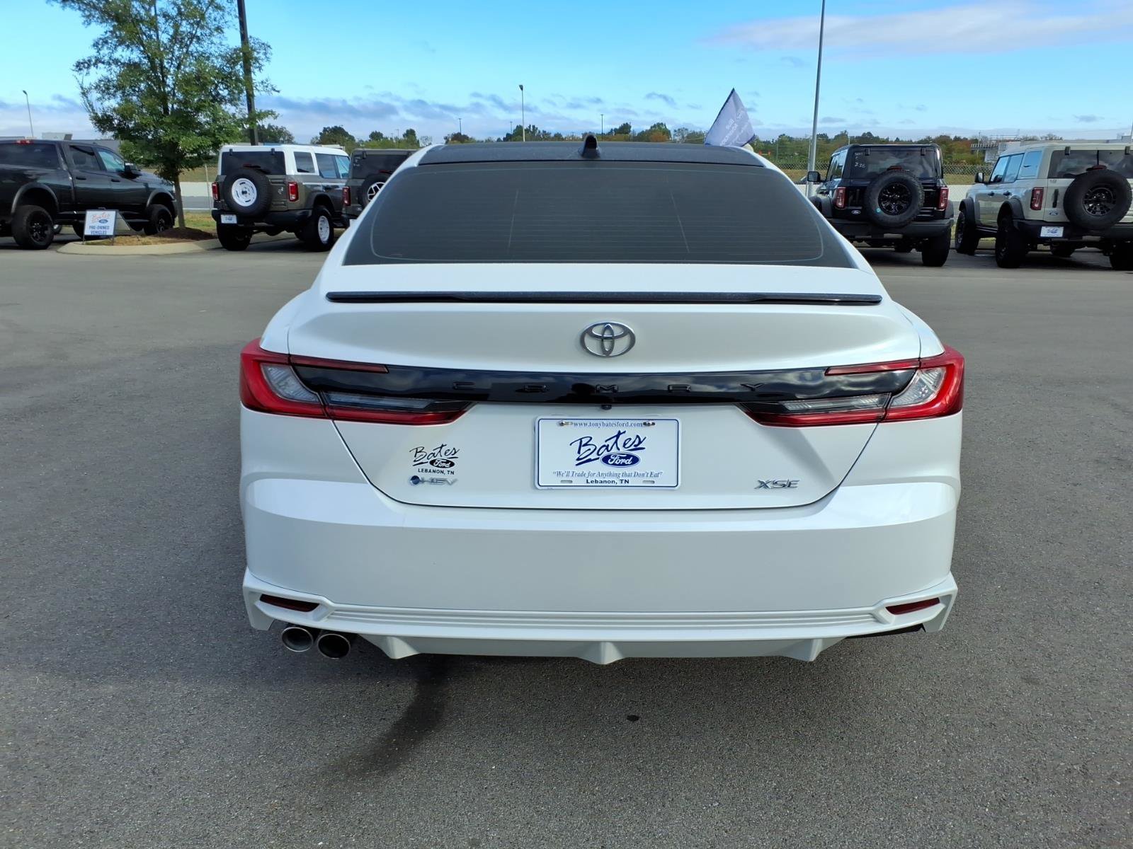 Used 2025 Toyota Camry XSE FWD image 4