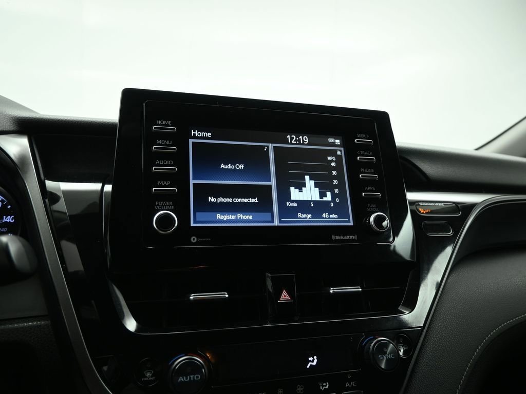 Used 2022 Toyota Camry SE image 14