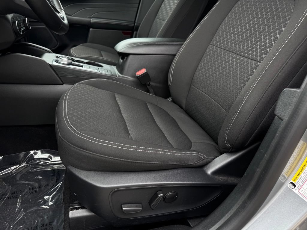 Certified 2024 Ford Escape Active AWD/4WD image 6
