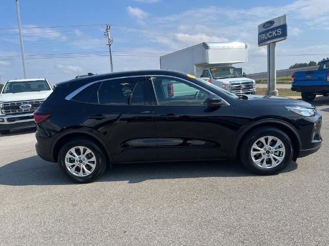 Certified 2023 Ford Escape Active w/ Tech Pack #2 image 2