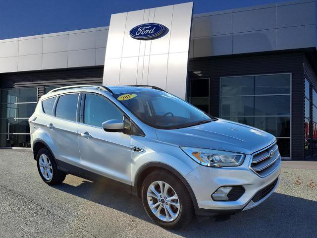 Certified 2017 Ford Escape SE w/ Equipment Group 201A image 4