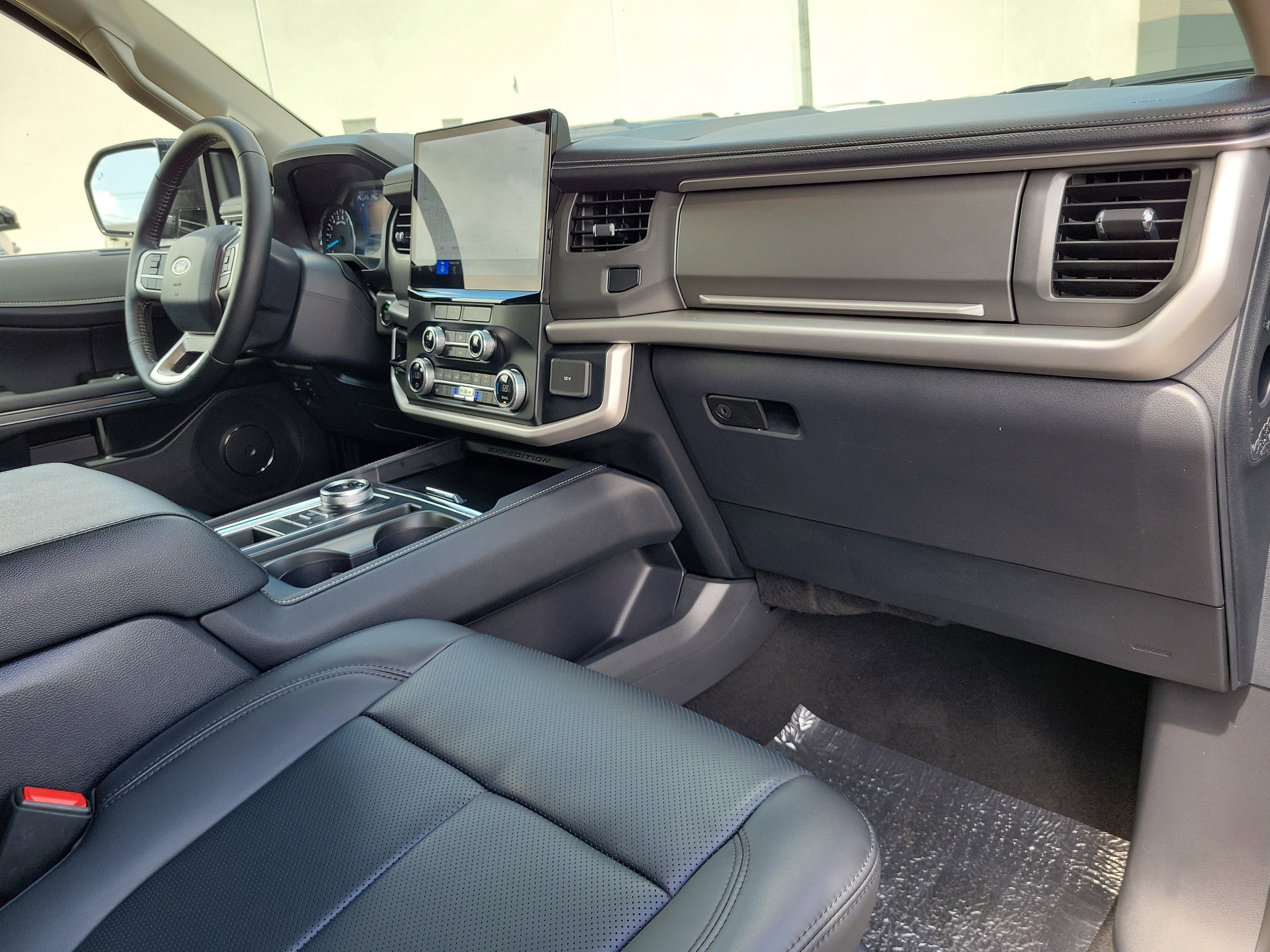 Certified 2024 Ford Expedition Max XLT RWD image 21