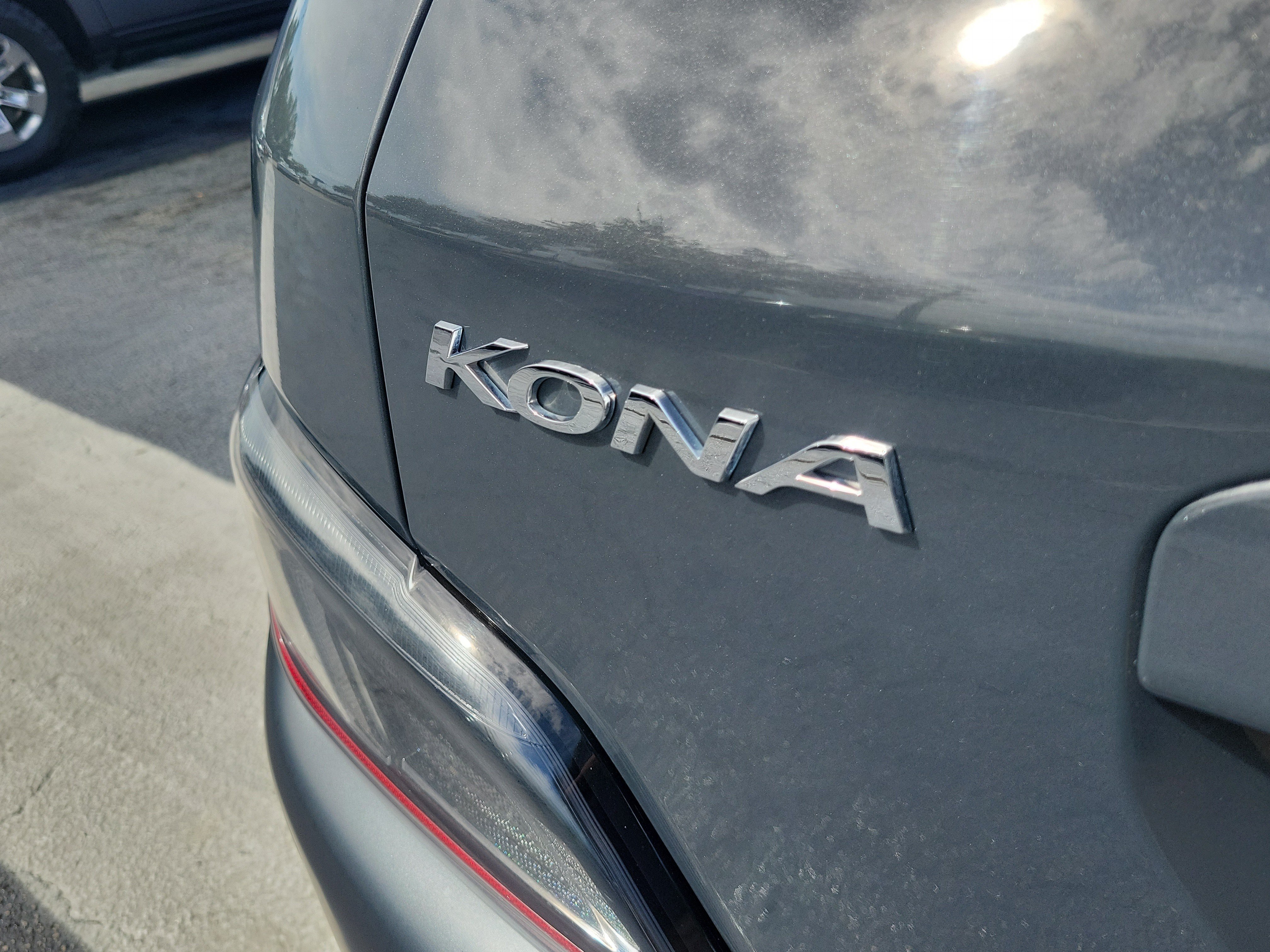 Used 2023 Hyundai Kona Limited AWD/4WD image 9