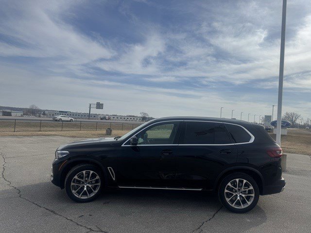 Used 2022 BMW X5 xDrive40i image 2