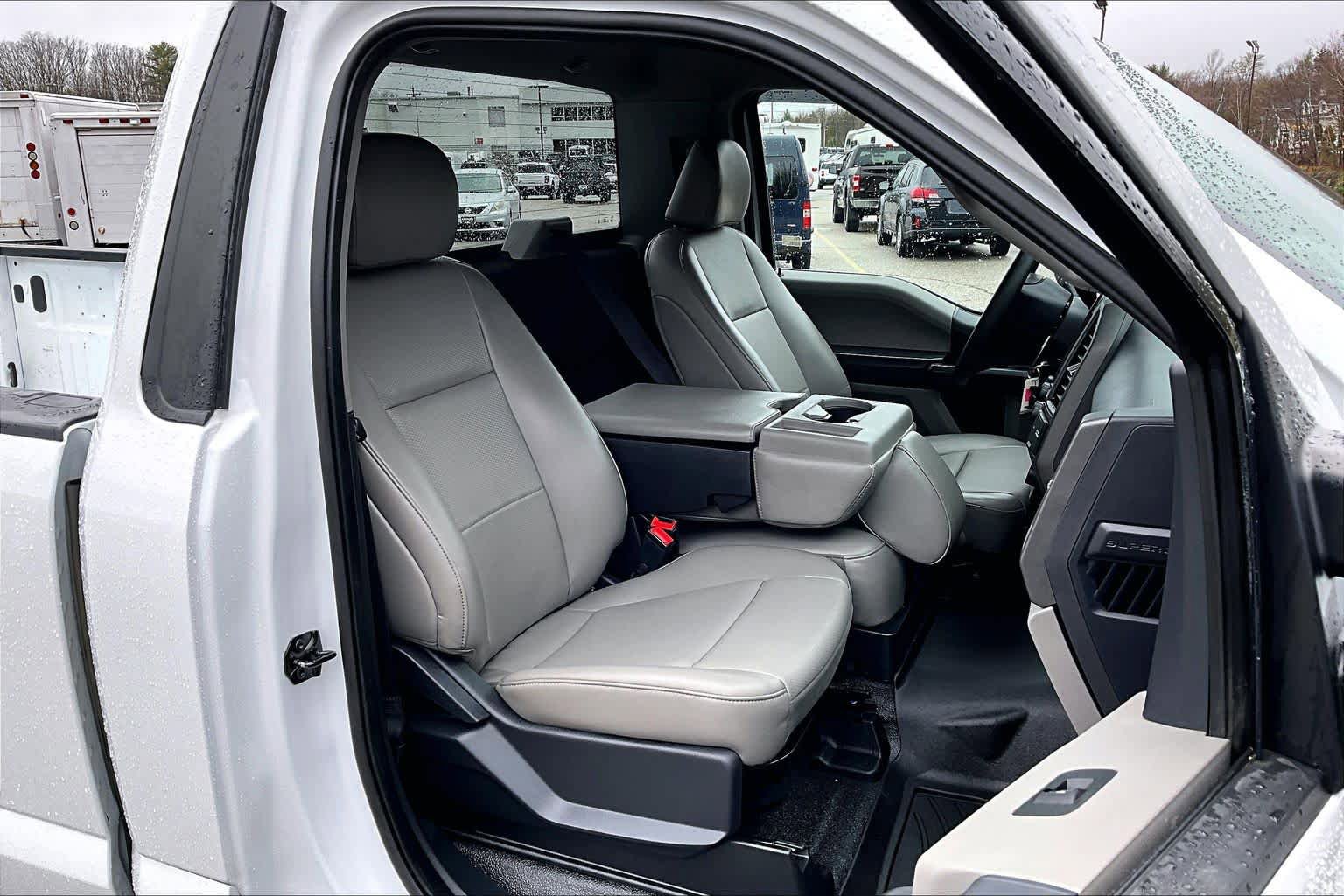 Certified 2022 Ford F250 XL w/ STX Appearance Package AWD/4WD image 8