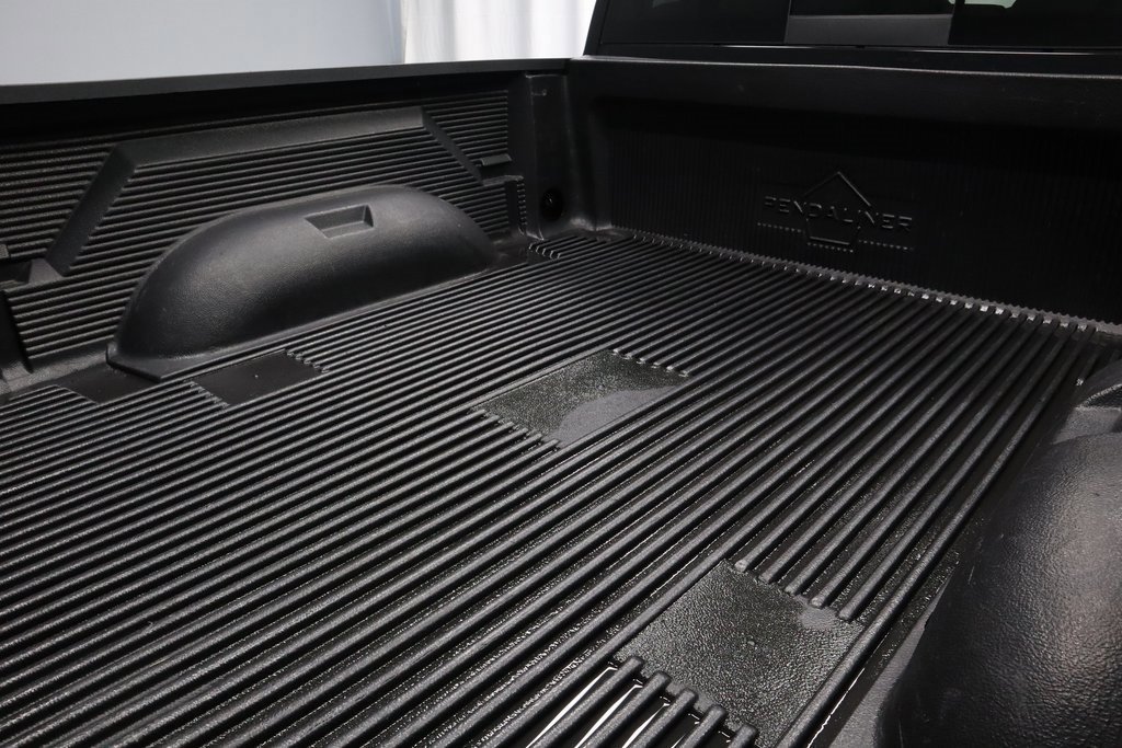 Used 2019 RAM 1500 Classic SLT image 15