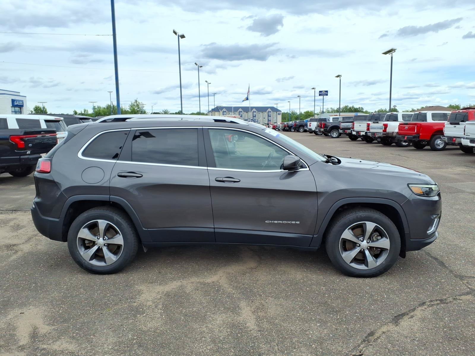Used 2020 Jeep Cherokee Limited AWD/4WD image 7