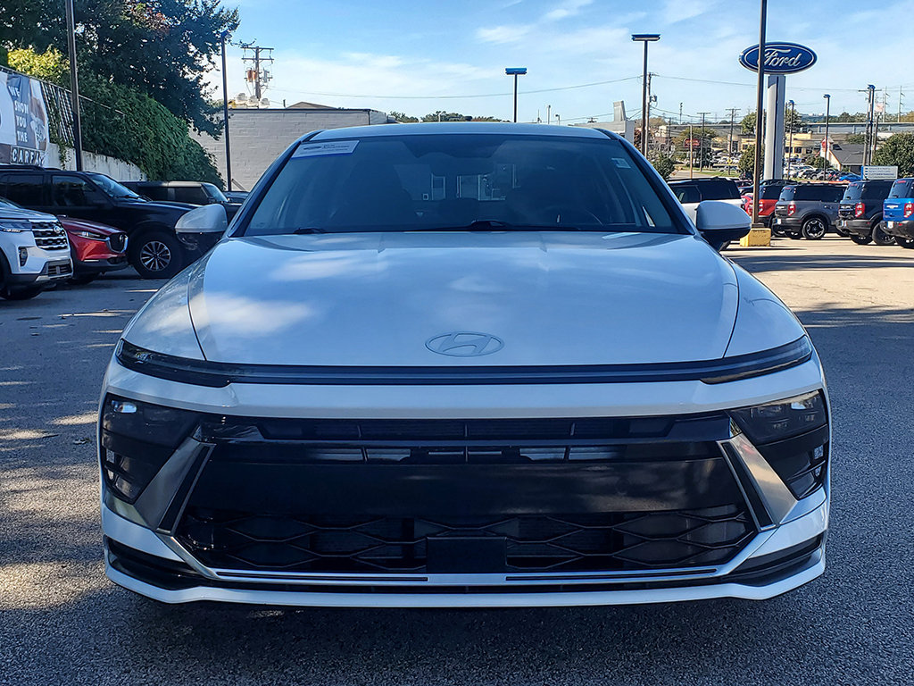 Used 2024 Hyundai Sonata SEL AWD/4WD image 2