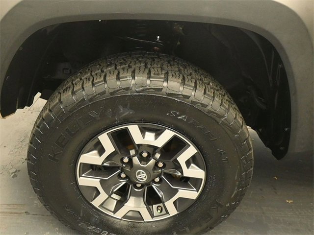 Used 2019 Toyota Tacoma TRD Off-Road image 15