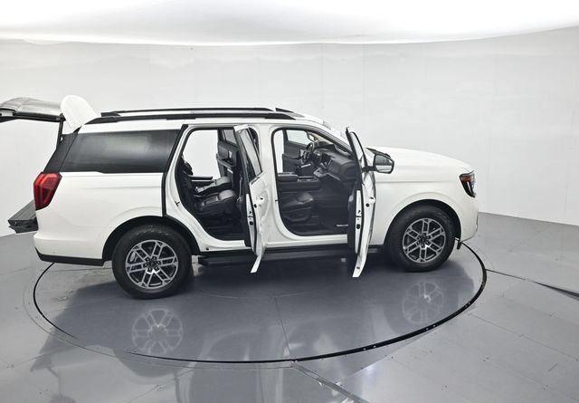 Certified 2025 Ford Expedition Active AWD/4WD image 51
