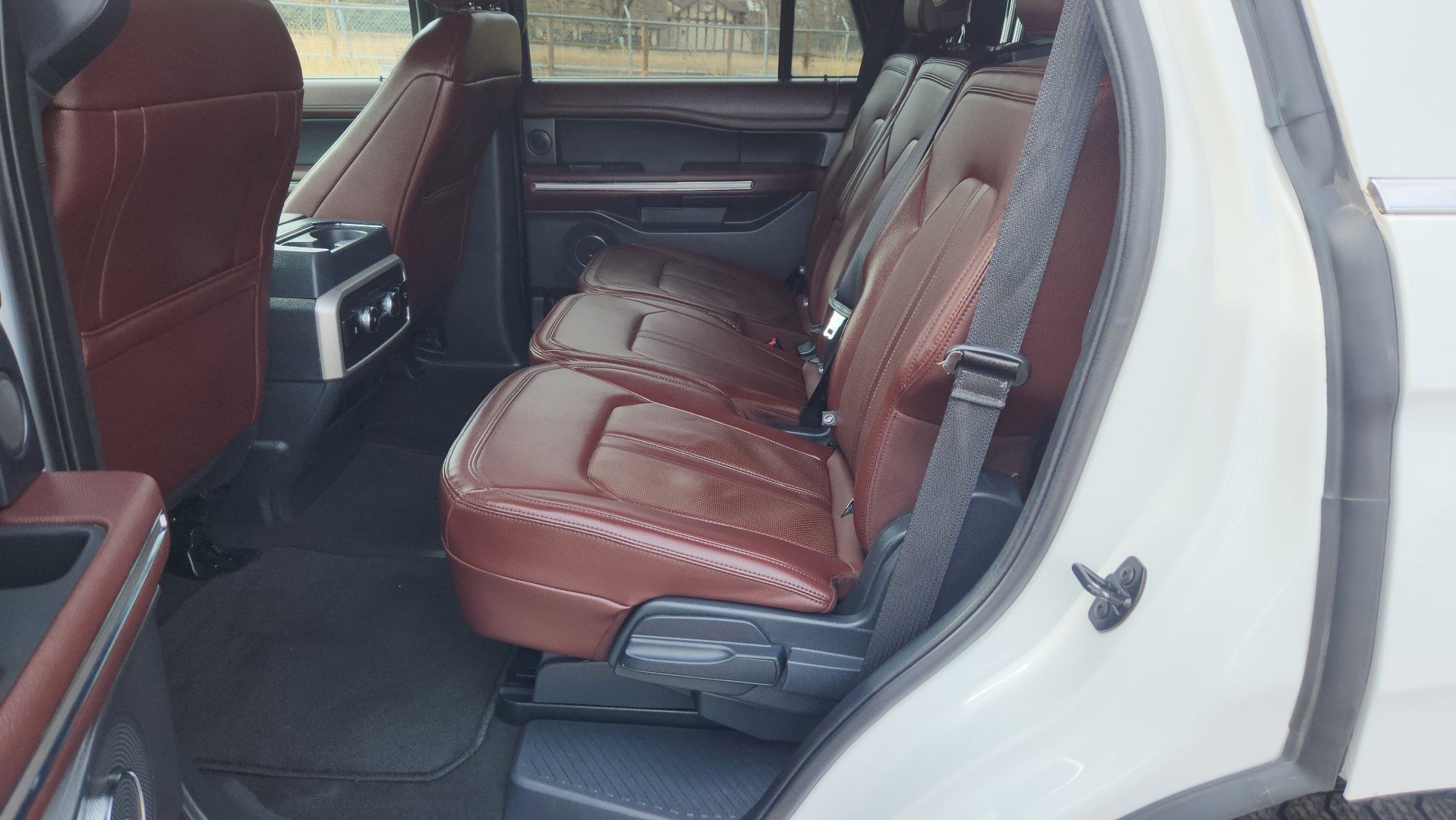 Certified 2024 Ford Expedition Limited image 27